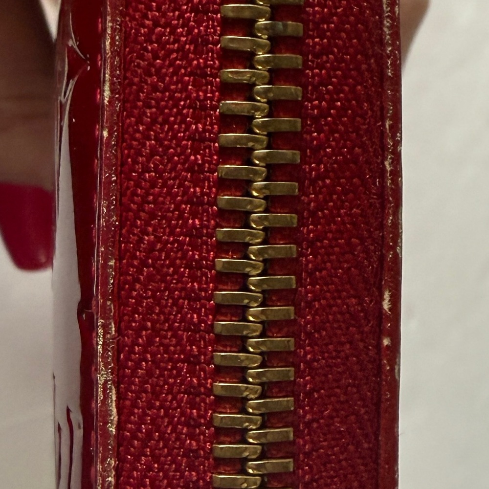 Authentic Louis Vuitton LV Red Vernis Leather Zippy Wallet - Picture 11 of 16